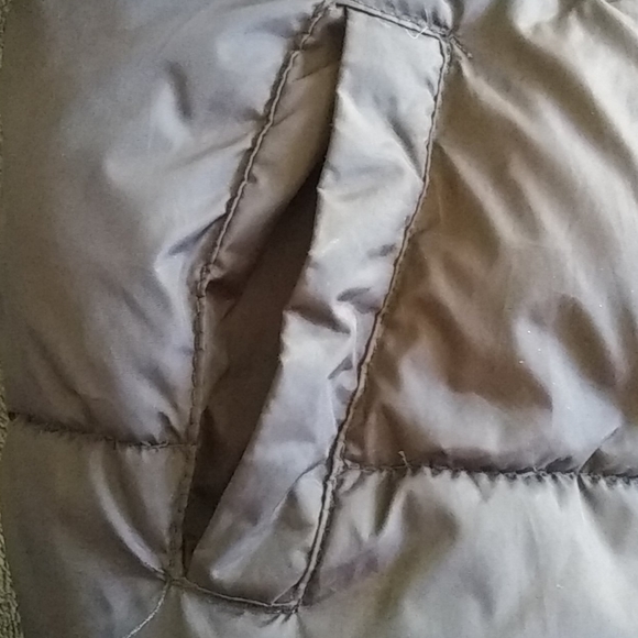 VGUC Sherpa (faux) lined puffer coat - Picture 10 of 12